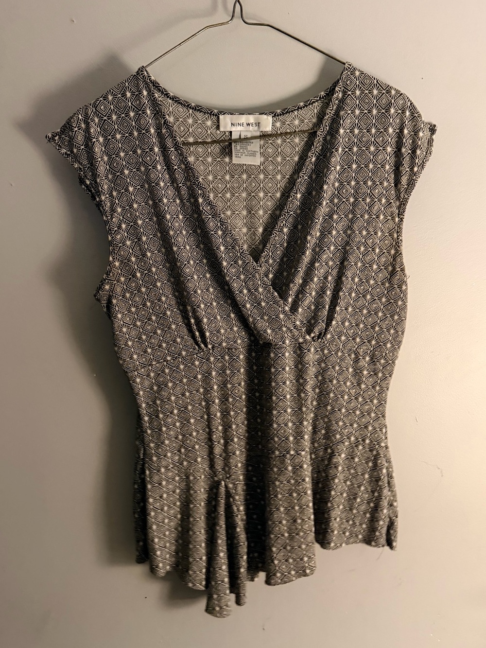 Vintage Nine West top babydoll peplum v neck